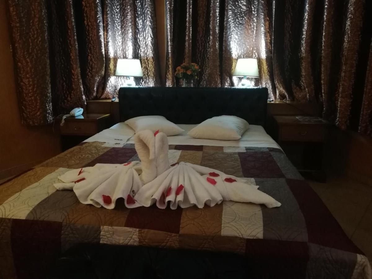 Exis Hotel Афины Экстерьер фото