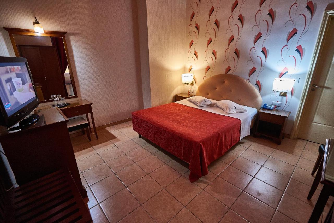 Exis Hotel Афины Экстерьер фото